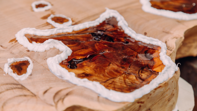 Żywica epoksydowa do drewna – skuteczny sposób na zabezpieczenie materiału
